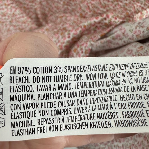 NEW Tuckernuck Pomander Place Floral Modoc Blouse Women Size S Smocked Mock Neck - Picture 11 of 14